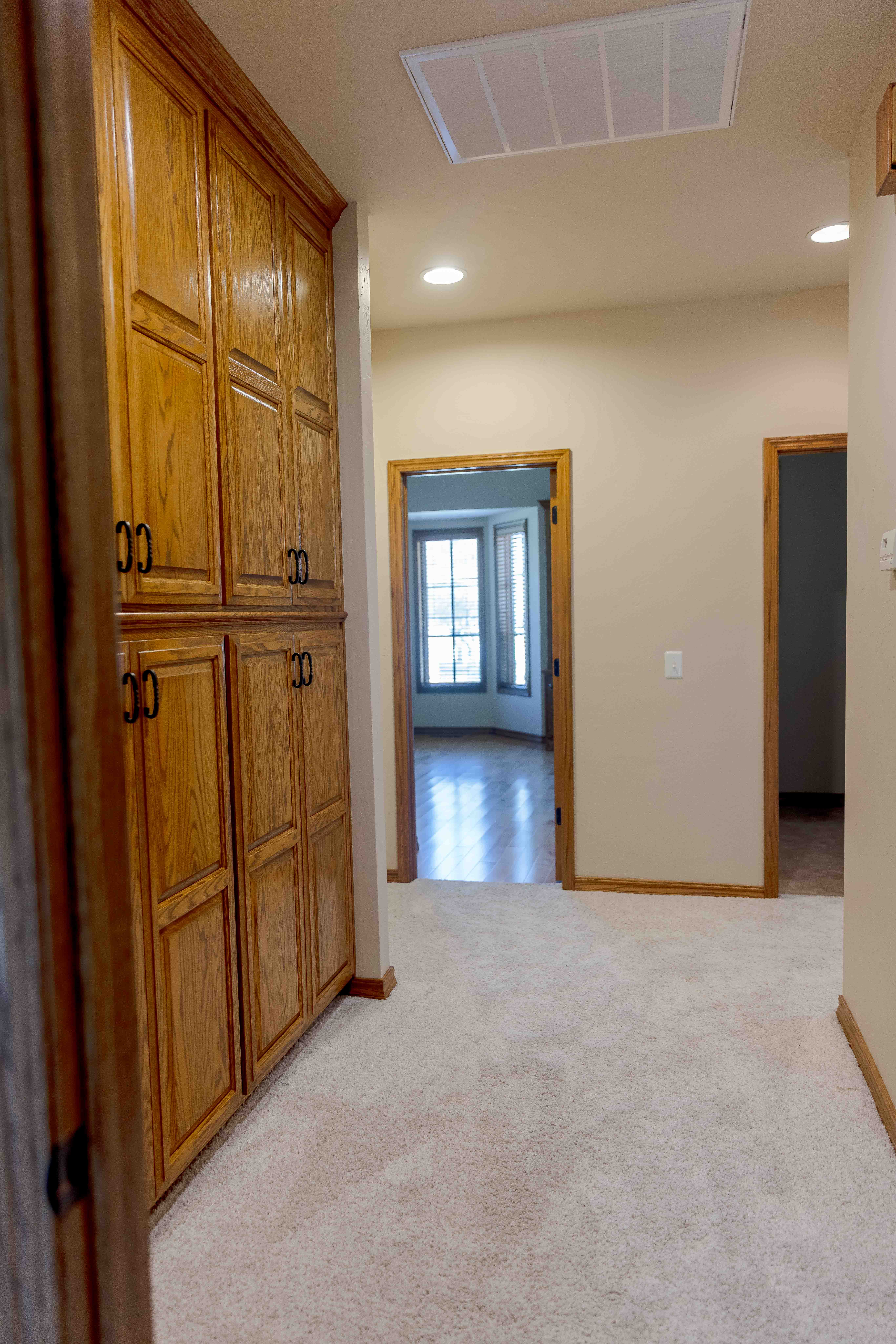 Enid, Oklahoma, 73701, United States, 4 Bedrooms Bedrooms, ,4 BathroomsBathrooms,Residential,For Sale,2006346