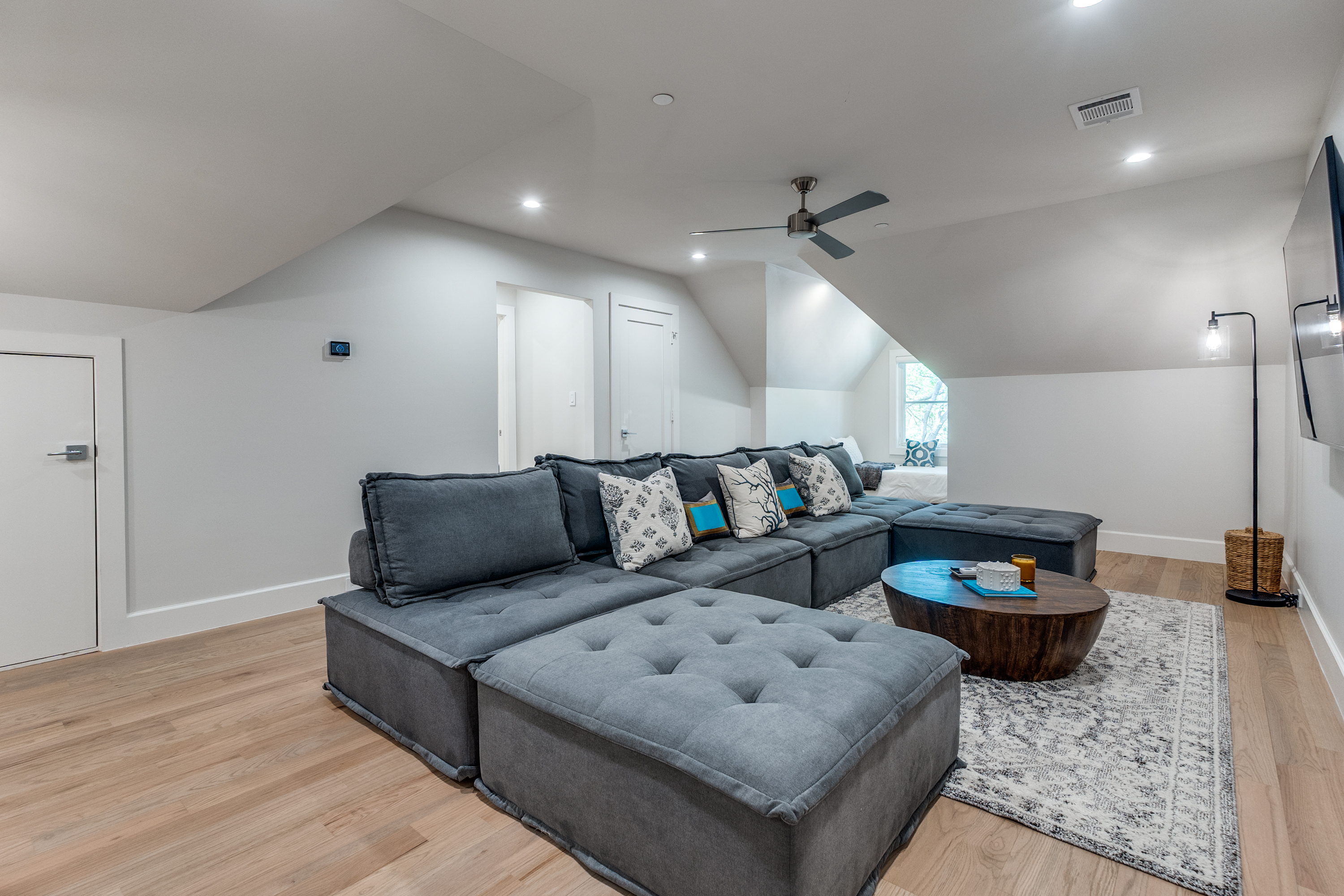  Stylish Single-Family Attached Home in Highland Park’s French Streets - 物件實景