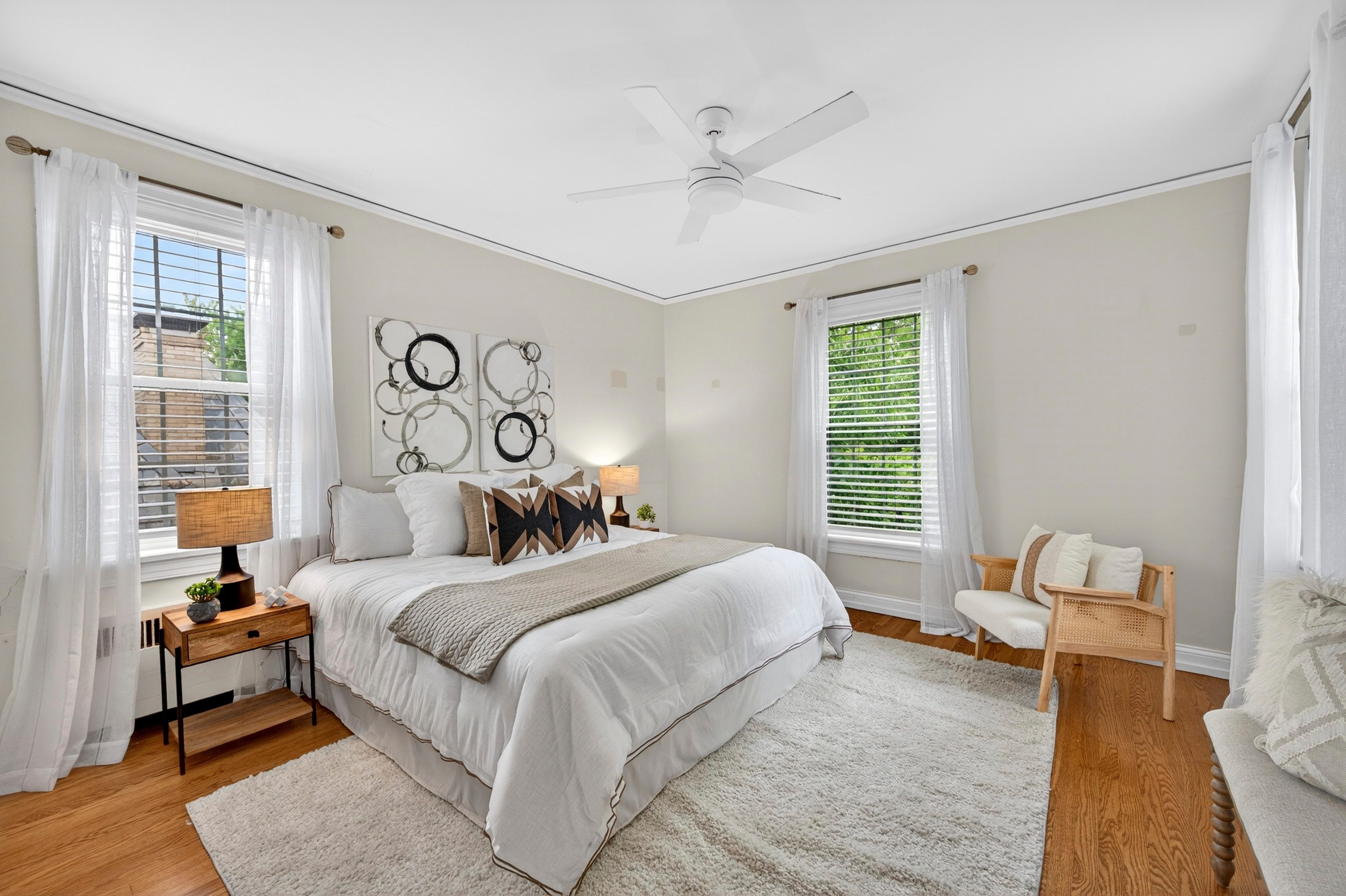  Charming 2-Bed, 2-Bath Second-Floor Unit with Modern Updates - 物件實景