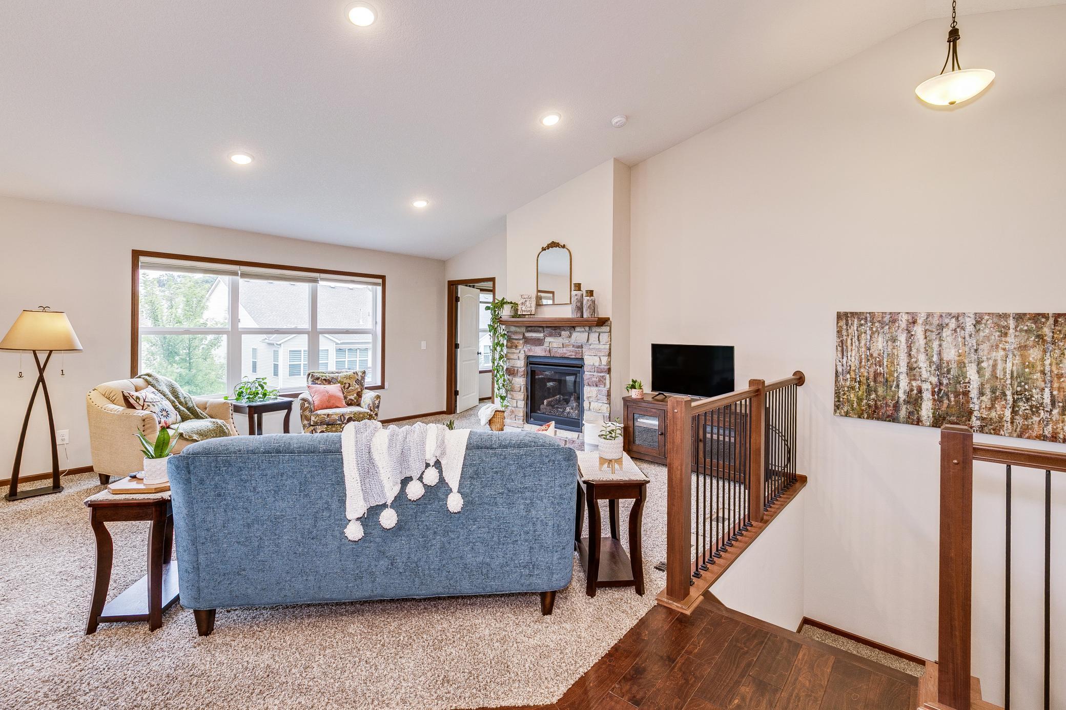 Blaine, Minnesota, 55434, United States, 3 Bedrooms Bedrooms, ,2 BathroomsBathrooms,Residential,For Sale,1933012