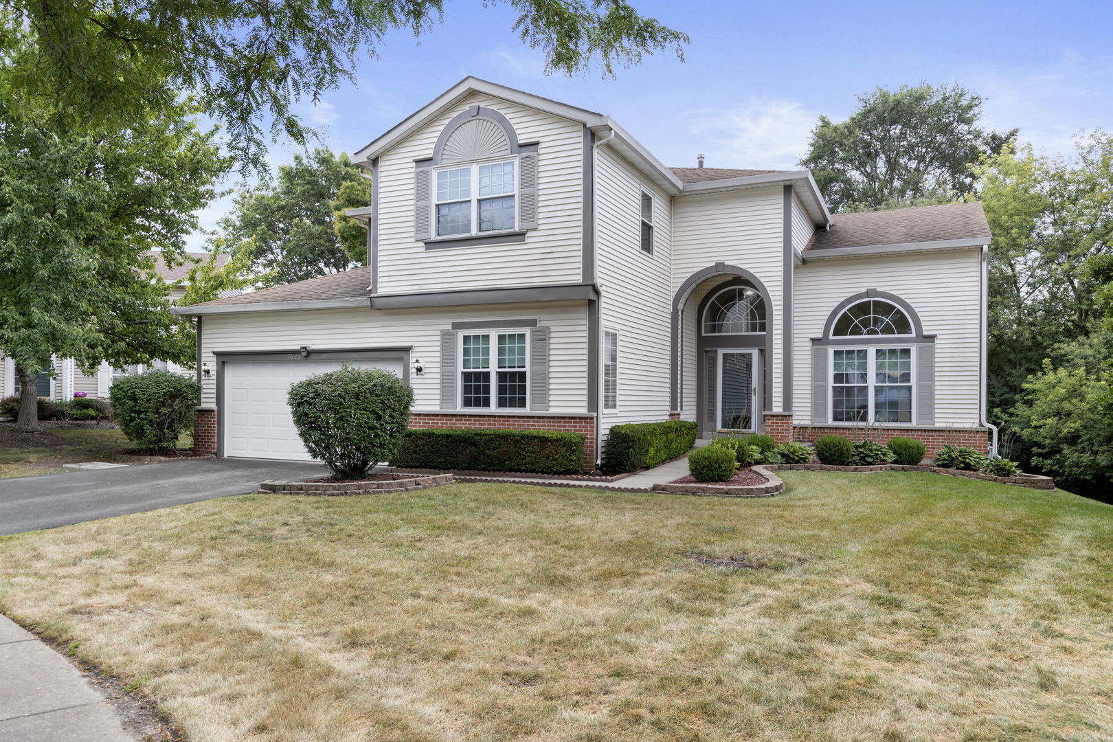 Gurnee, Illinois, 60031, United States, 5 Bedrooms Bedrooms, ,3 BathroomsBathrooms,Residential,For Sale,1940338