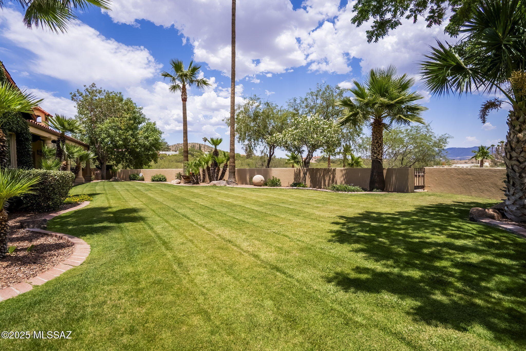 Nogales, Arizona, 85621, United States, 4 Bedrooms Bedrooms, ,7 BathroomsBathrooms,Residential,For Sale,1975895