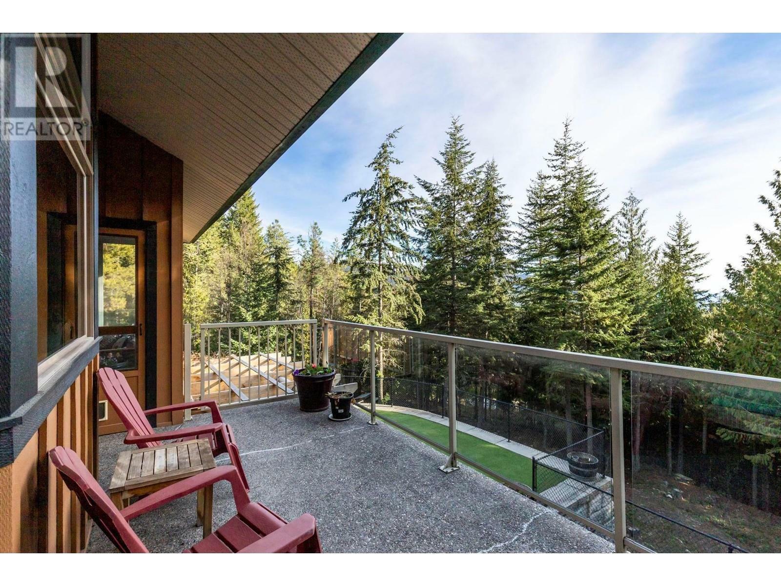 VERNON, British Columbia, V1B 3M9, CA, 4 Bedrooms Bedrooms, ,3 BathroomsBathrooms,Residential,For Sale,1836921
