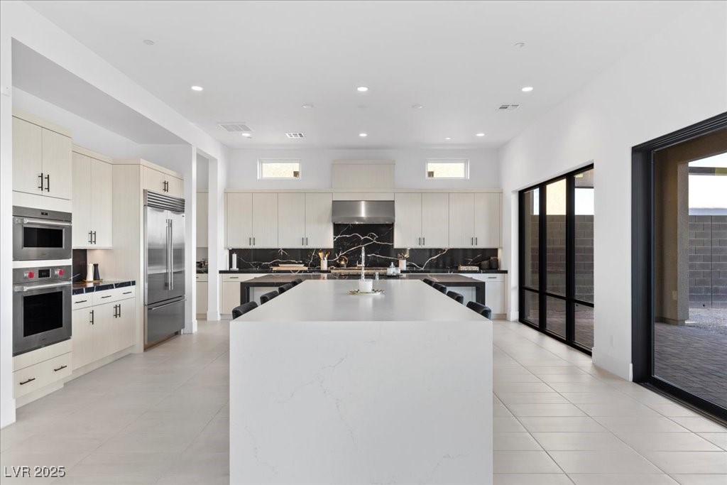 Las Vegas, Nevada, 89135, United States, 5 Bedrooms Bedrooms, ,6 BathroomsBathrooms,Residential,For Sale,1987610