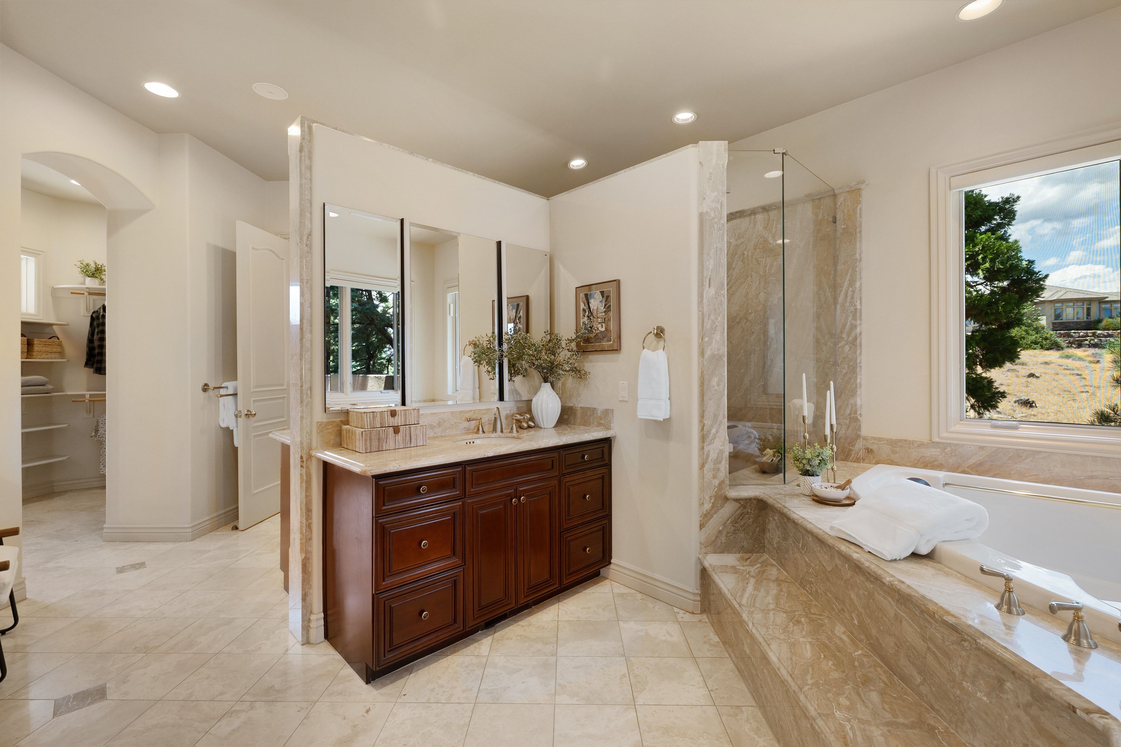  Stunning Custom Home with Breathtaking Views in Reno - 物件實景
