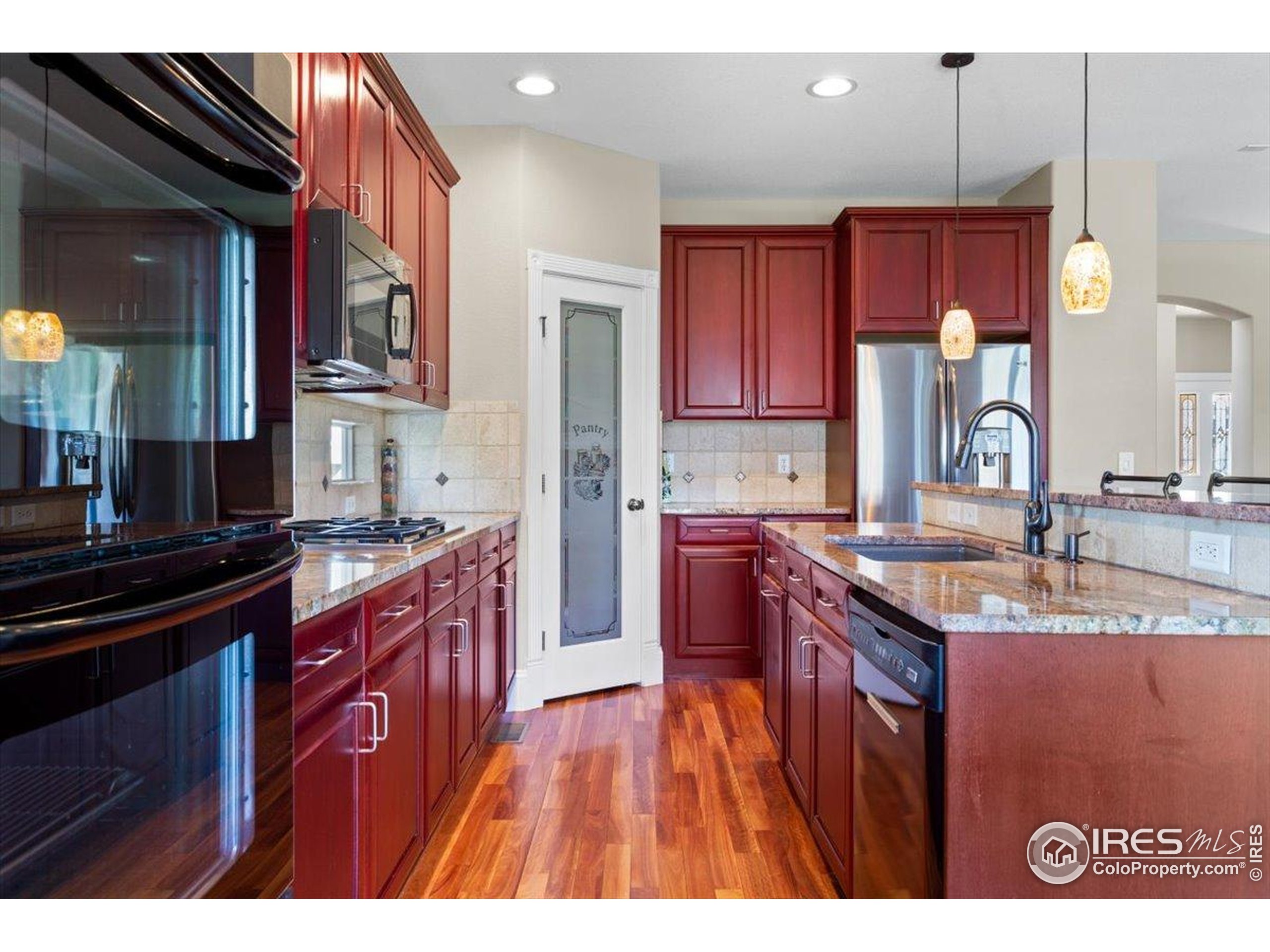 Longmont, Colorado, 80503, United States, 4 Bedrooms Bedrooms, ,3 BathroomsBathrooms,Residential,For Sale,1910378
