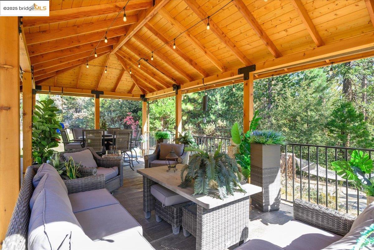 Twain Harte, California, 95383, United States, 3 Bedrooms Bedrooms, ,2 BathroomsBathrooms,Residential,For Sale,1996763
