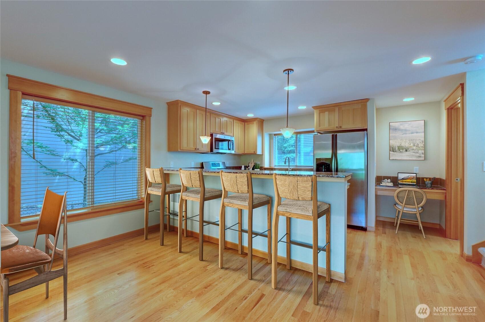SEATTLE, Washington, 98133, United States, 3 Bedrooms Bedrooms, ,3 BathroomsBathrooms,Residential,For Sale,1890741
