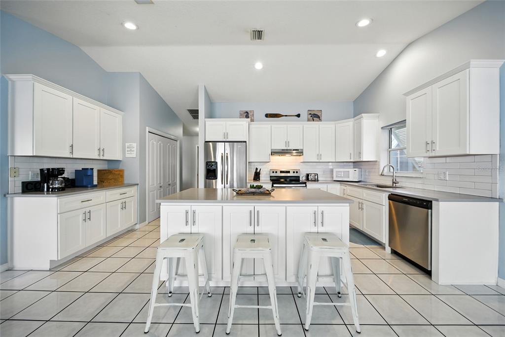 Crystal River, Florida, 34429, United States, 4 Bedrooms Bedrooms, ,3 BathroomsBathrooms,Residential,For Sale,1978566