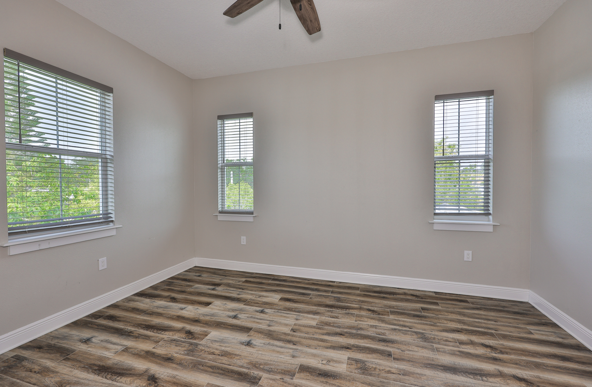 Tampa, Florida, 33603, United States, 3 Bedrooms Bedrooms, ,3 BathroomsBathrooms,Residential,For Sale,1855580