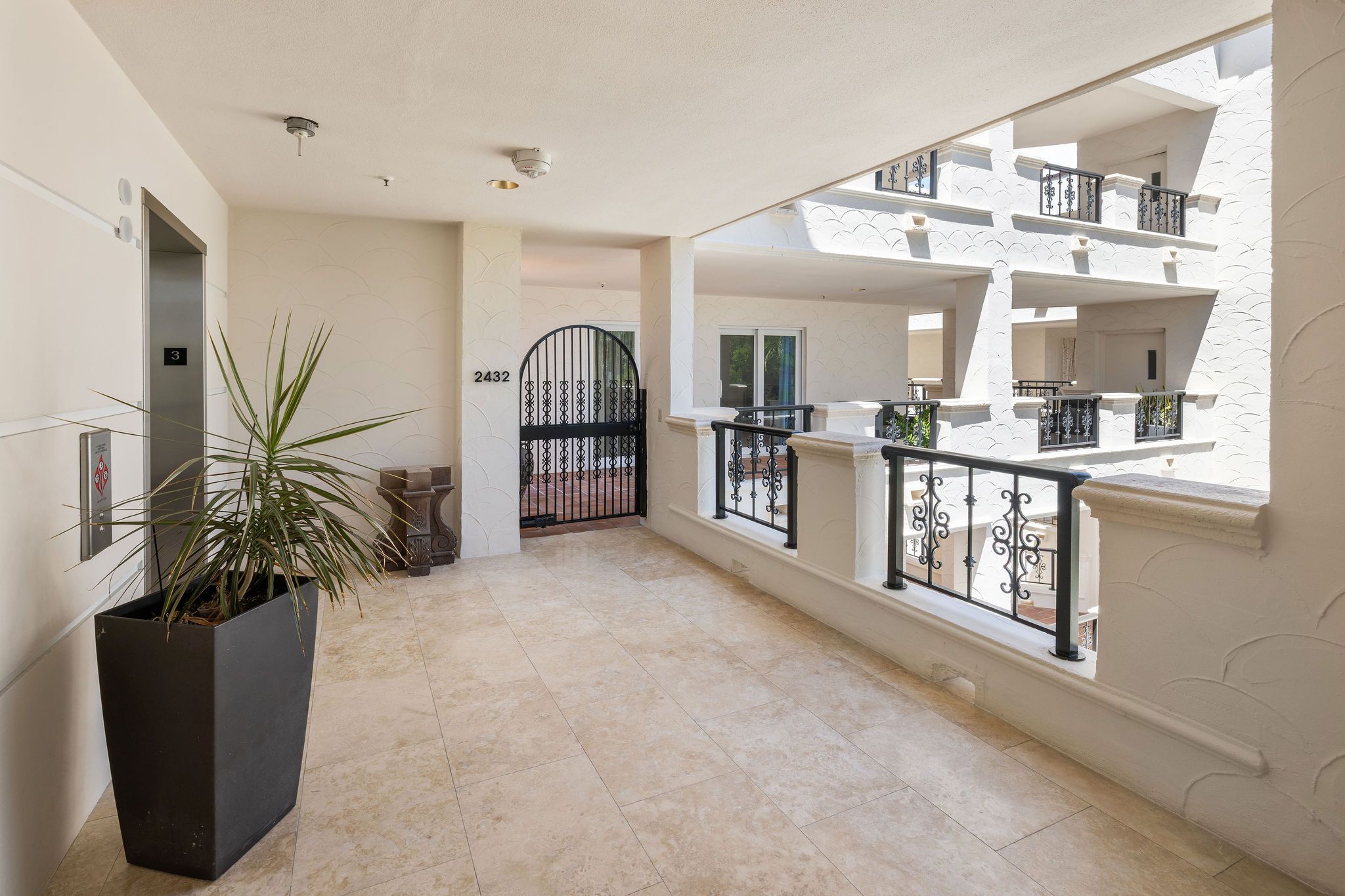  2432 Fisher Island Dr, Miami Beach, FL, 33109 - 物件實景