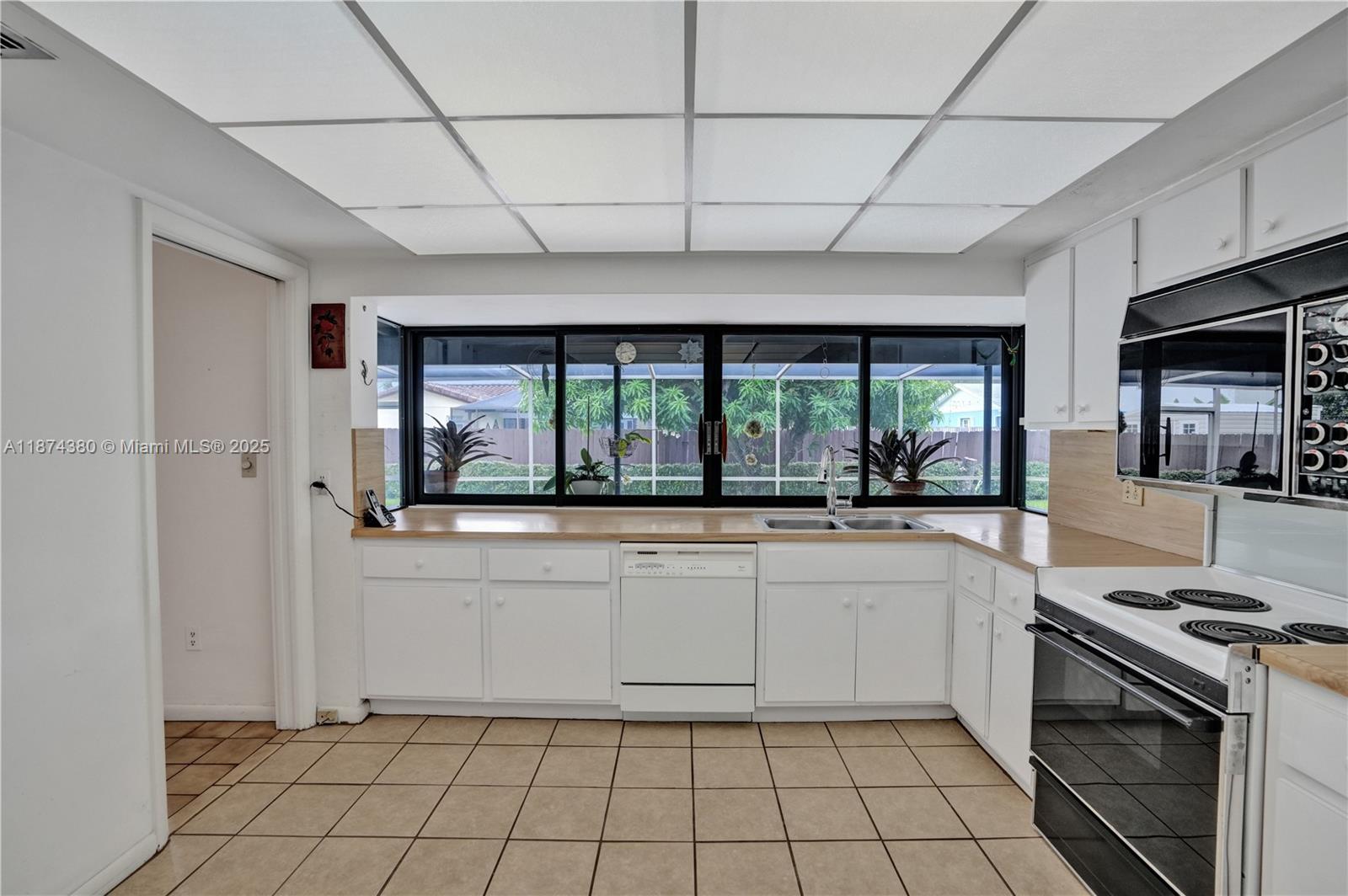Cutler Bay, Florida, 33189, United States, 3 Bedrooms Bedrooms, ,2 BathroomsBathrooms,Residential,For Sale,1941655