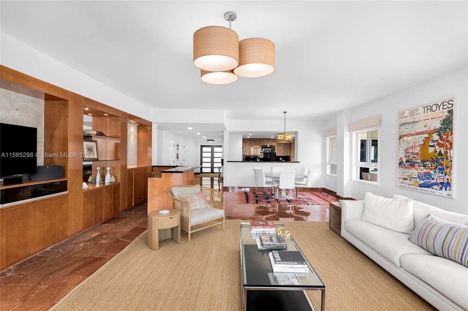 Miami Beach, Florida, 33109, United States, 3 Bedrooms Bedrooms, ,4 BathroomsBathrooms,Residential,For Sale,1926263