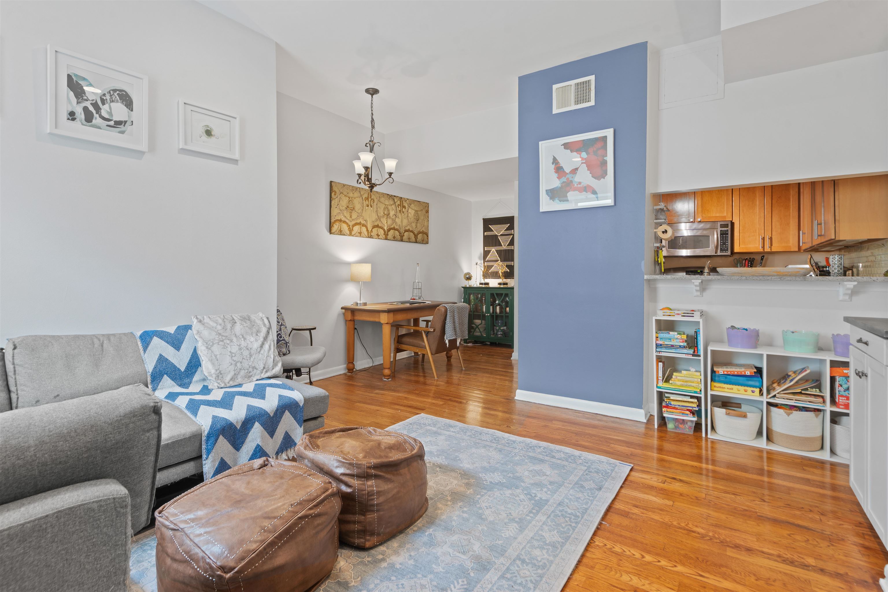 Jersey City, New Jersey, 07302, United States, 2 Bedrooms Bedrooms, ,2 BathroomsBathrooms,Residential,For Sale,1927516