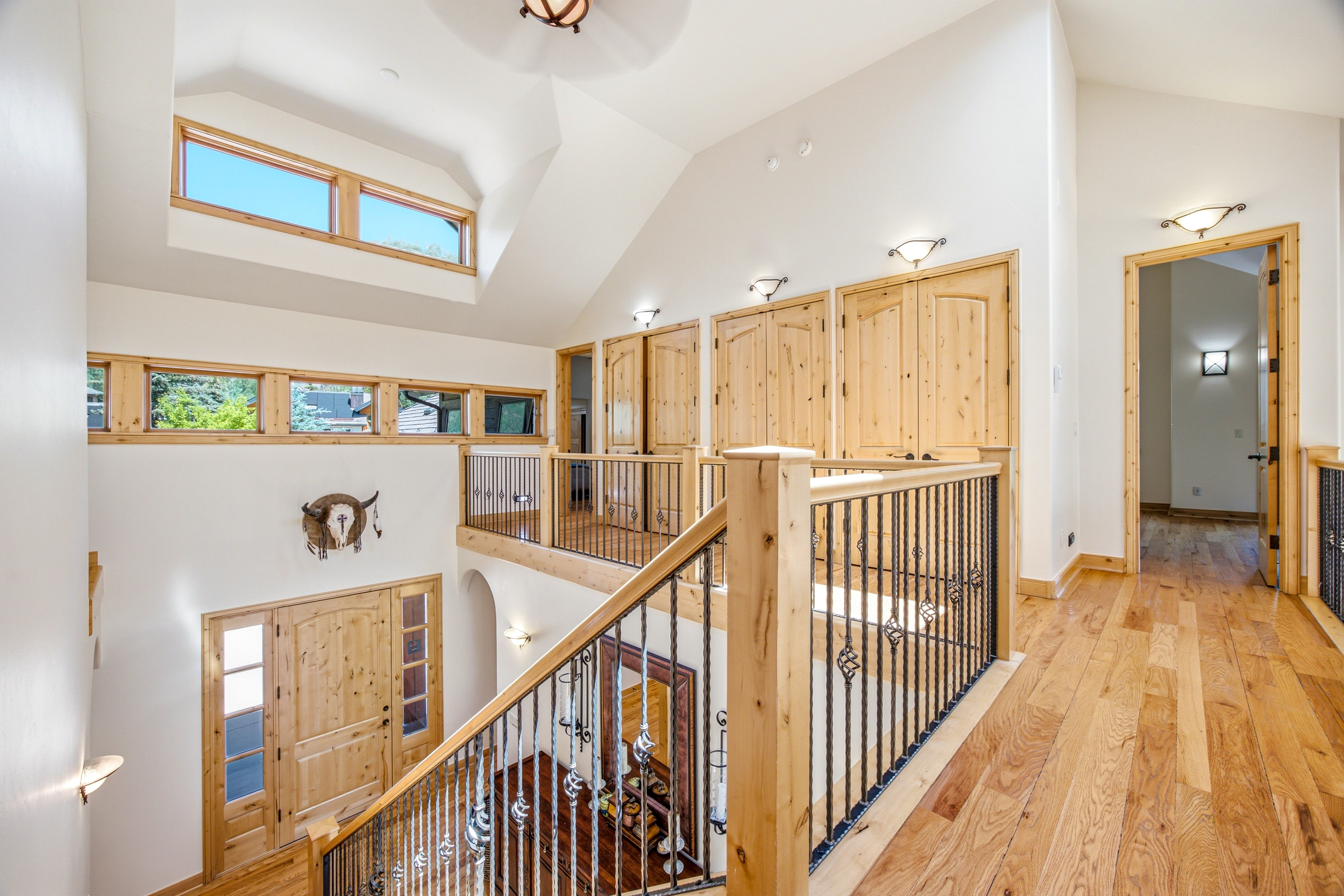  Custom-built, Single-family Home in the Exclusive Grand Traverse Neighborhood - 物件實景