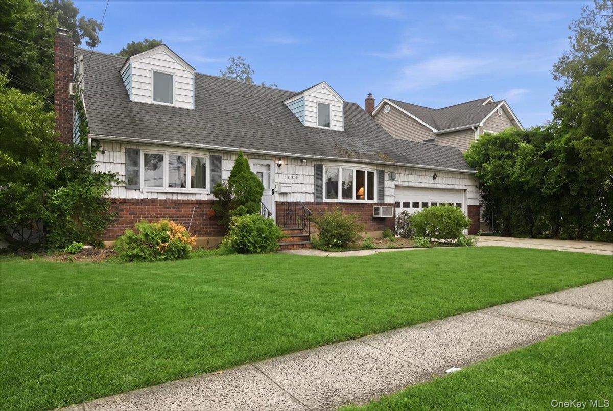 Lenox Ave, East Meadow, NY 11554