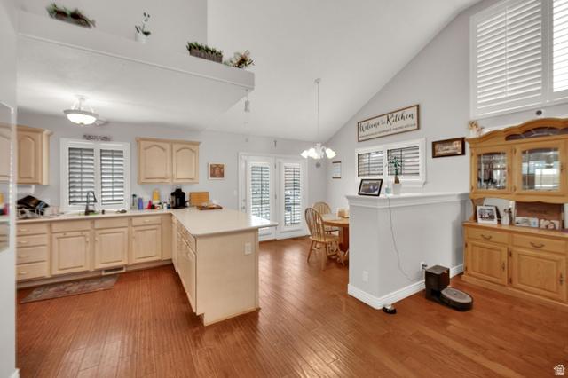 Murray, Utah, 84107, United States, 5 Bedrooms Bedrooms, ,4 BathroomsBathrooms,Residential,For Sale,2002445