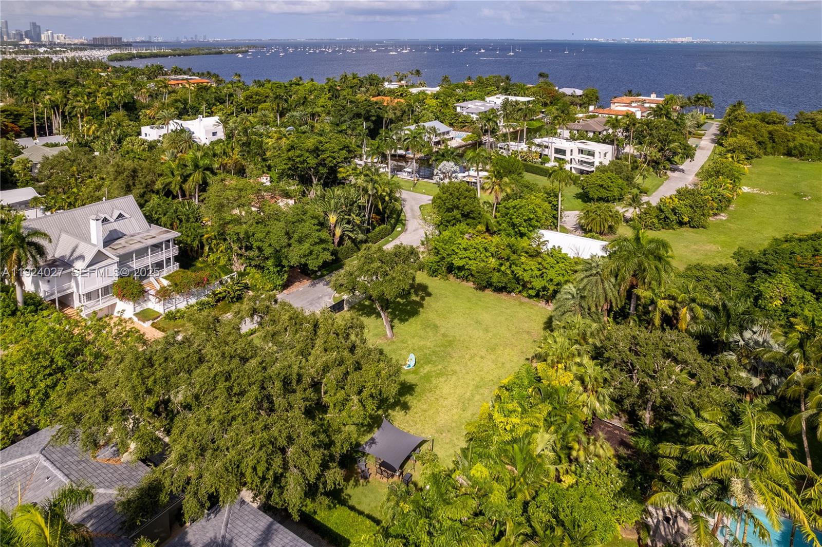 Coconut Grove, Florida, 33133, United States, ,Land,For Sale,2001655