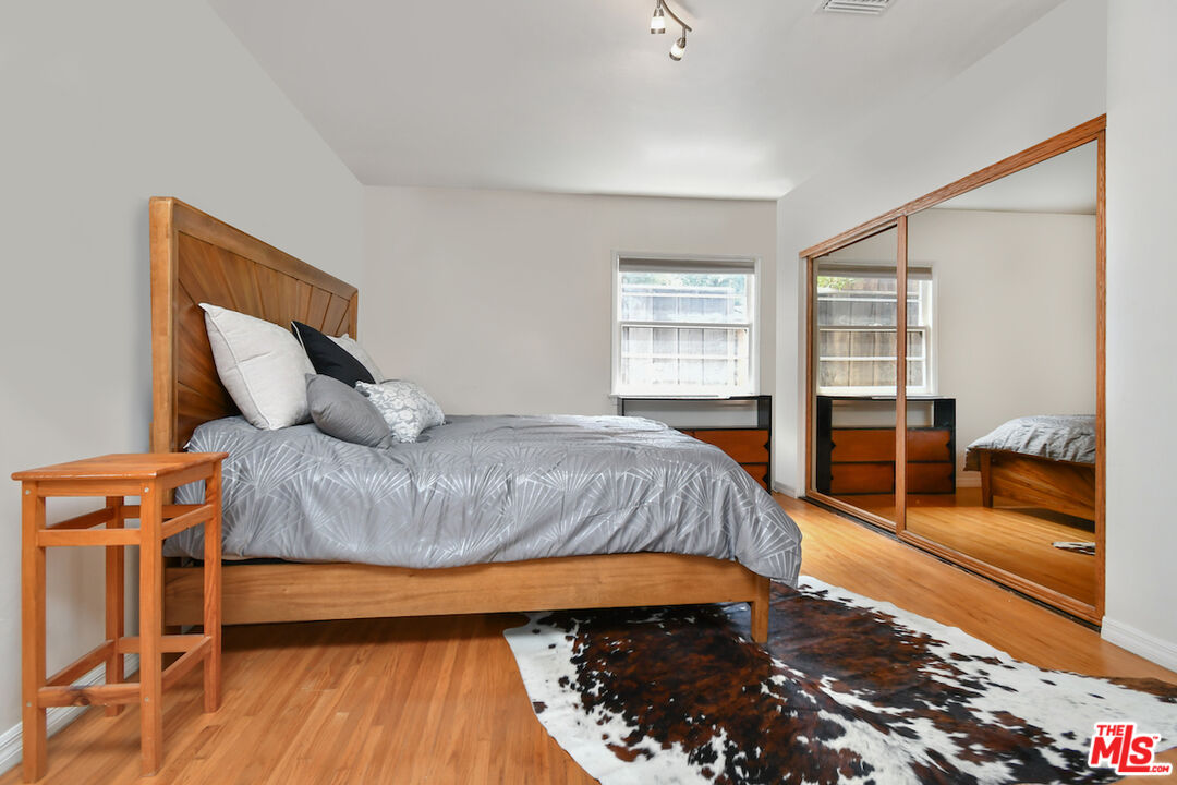 Los Angeles, California, 90077, United States, 3 Bedrooms Bedrooms, ,2 BathroomsBathrooms,Residential,For Sale,1901054