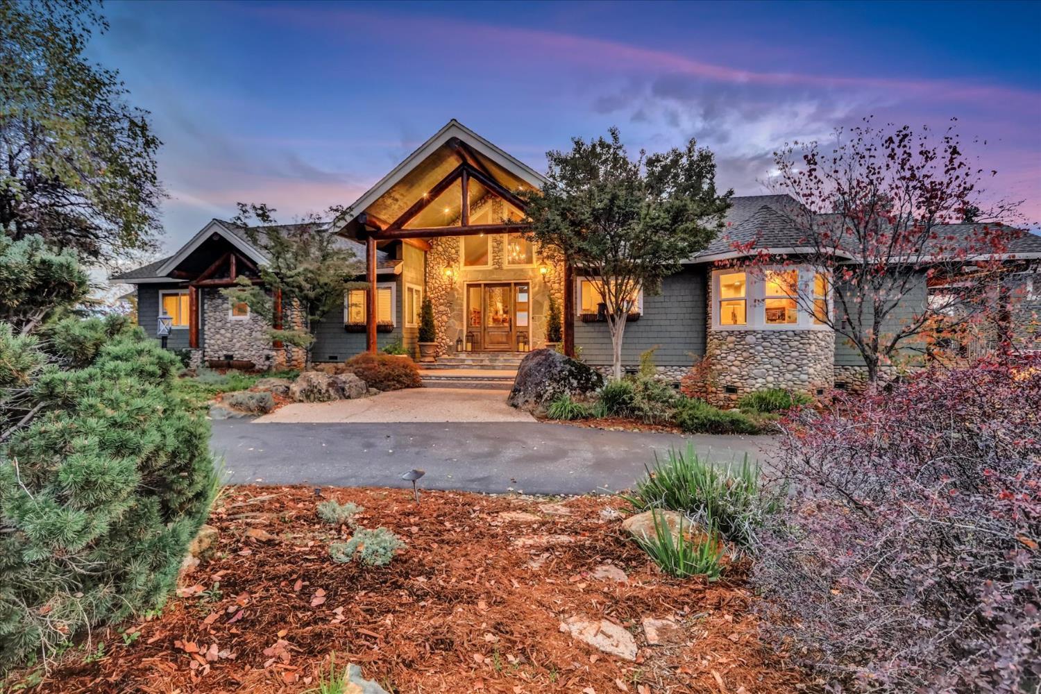 Grass Valley, California, 95949, United States, 3 Bedrooms Bedrooms, ,3 BathroomsBathrooms,Residential,For Sale,1992589