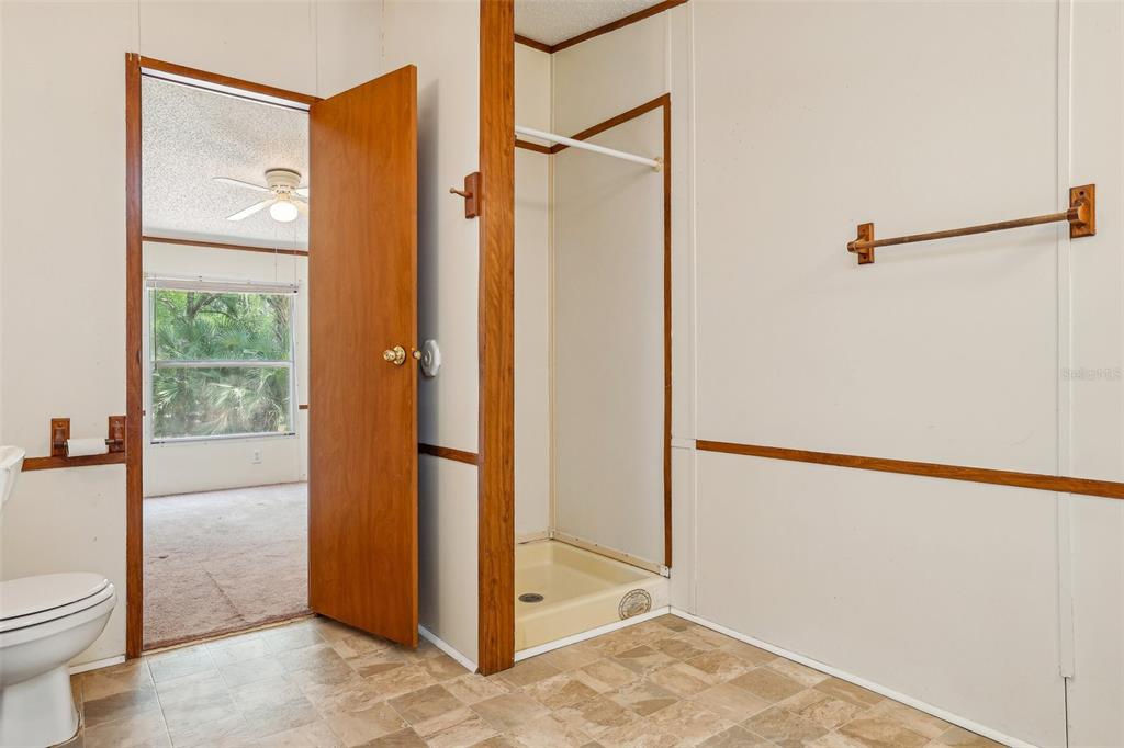 Edgewater, Florida, 32132, United States, 5 Bedrooms Bedrooms, ,4 BathroomsBathrooms,Residential,For Sale,1794815