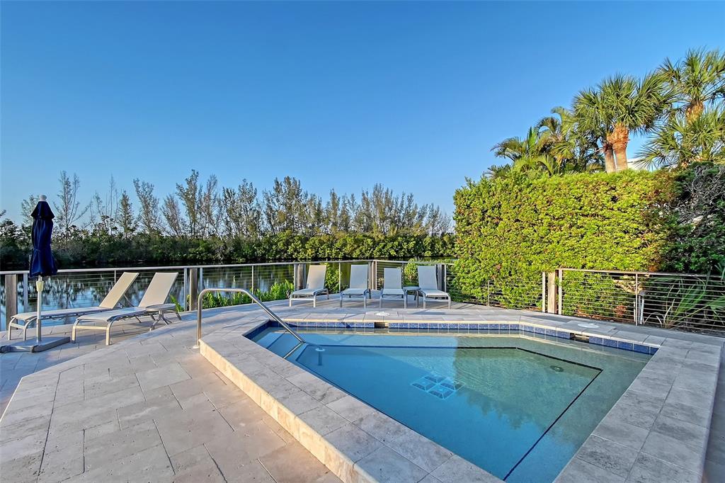 Bradenton, Florida, 34210, United States, 2 Bedrooms Bedrooms, ,3 BathroomsBathrooms,Residential,For Sale,1793424