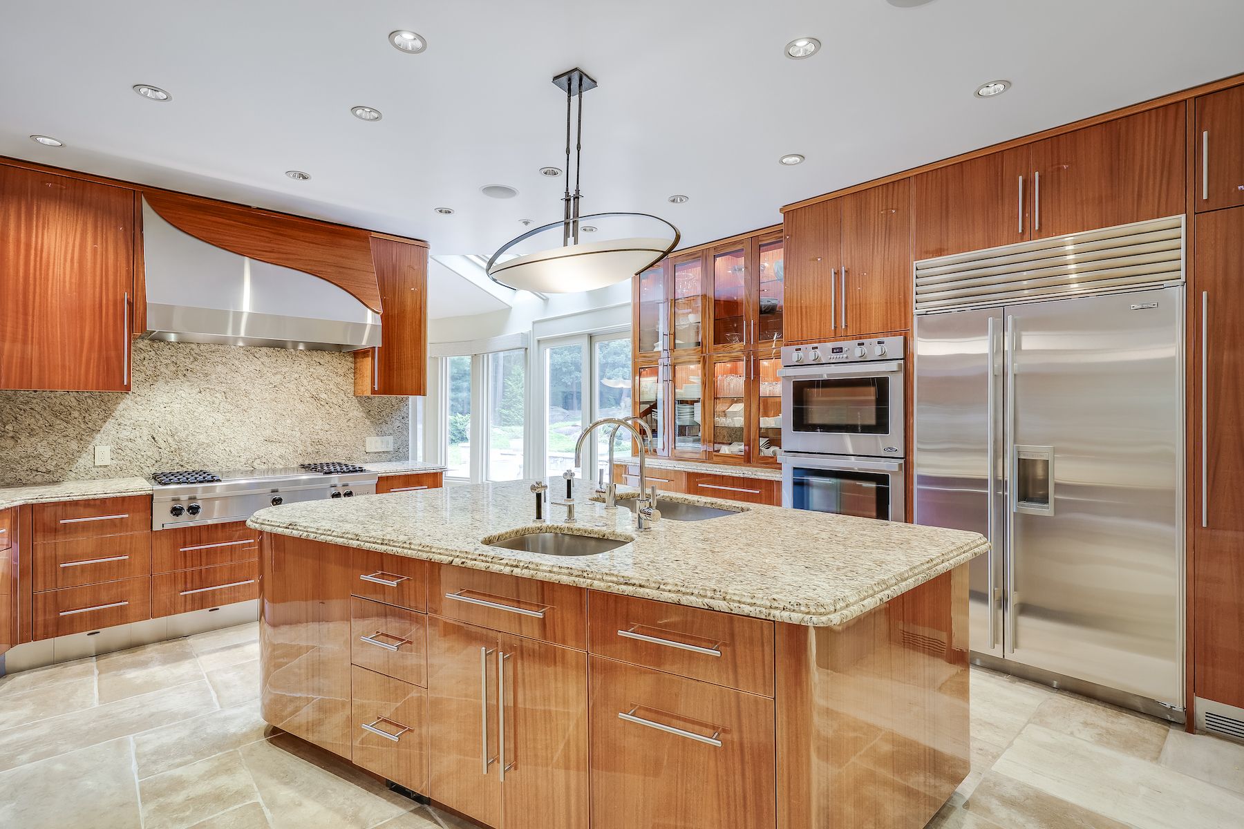  70 Lazell Street,Hingham, MA, 02043 - 物件實景