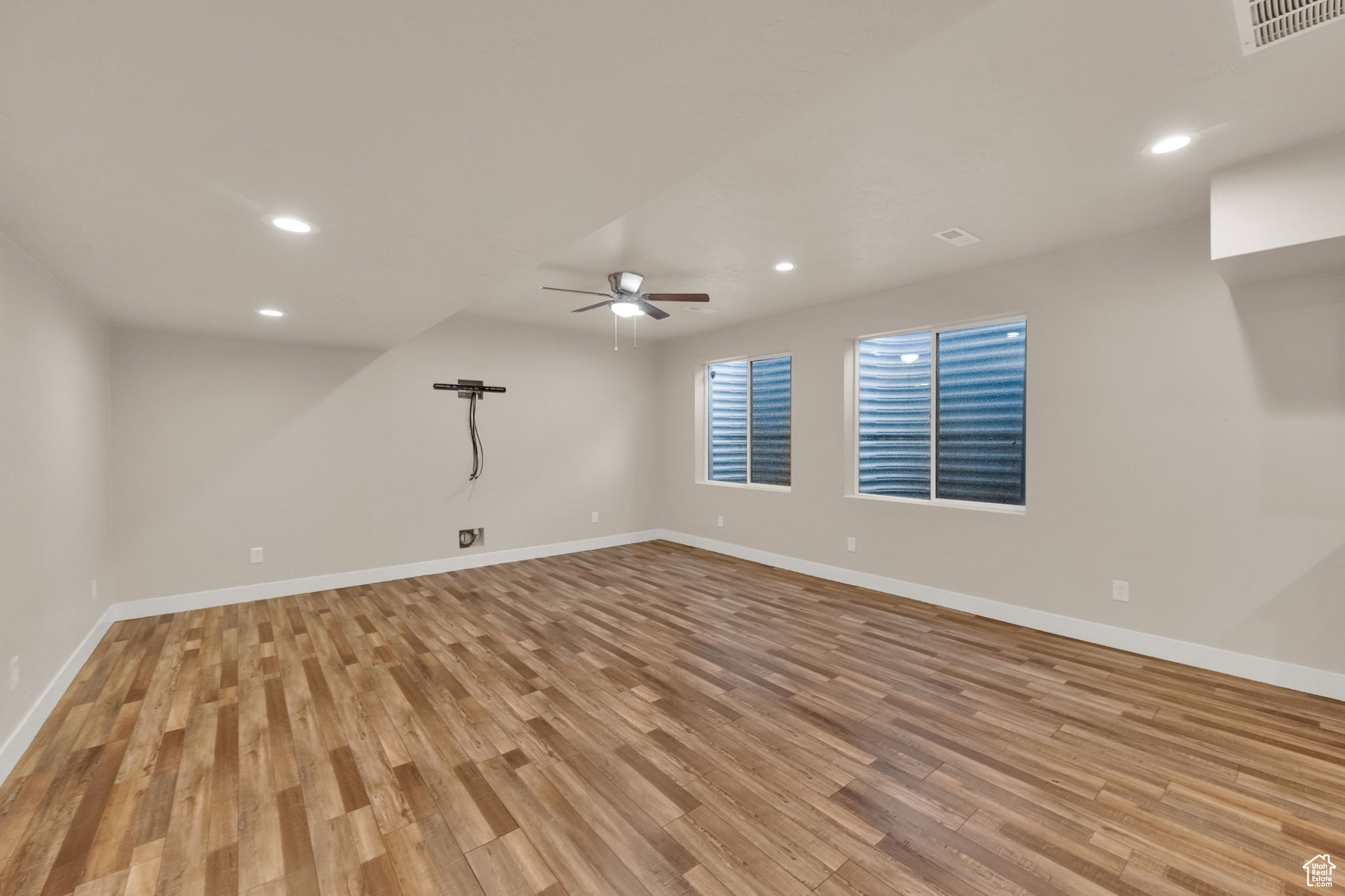 Herriman, Utah, 84096, United States, 5 Bedrooms Bedrooms, ,3 BathroomsBathrooms,Residential,For Sale,1991477