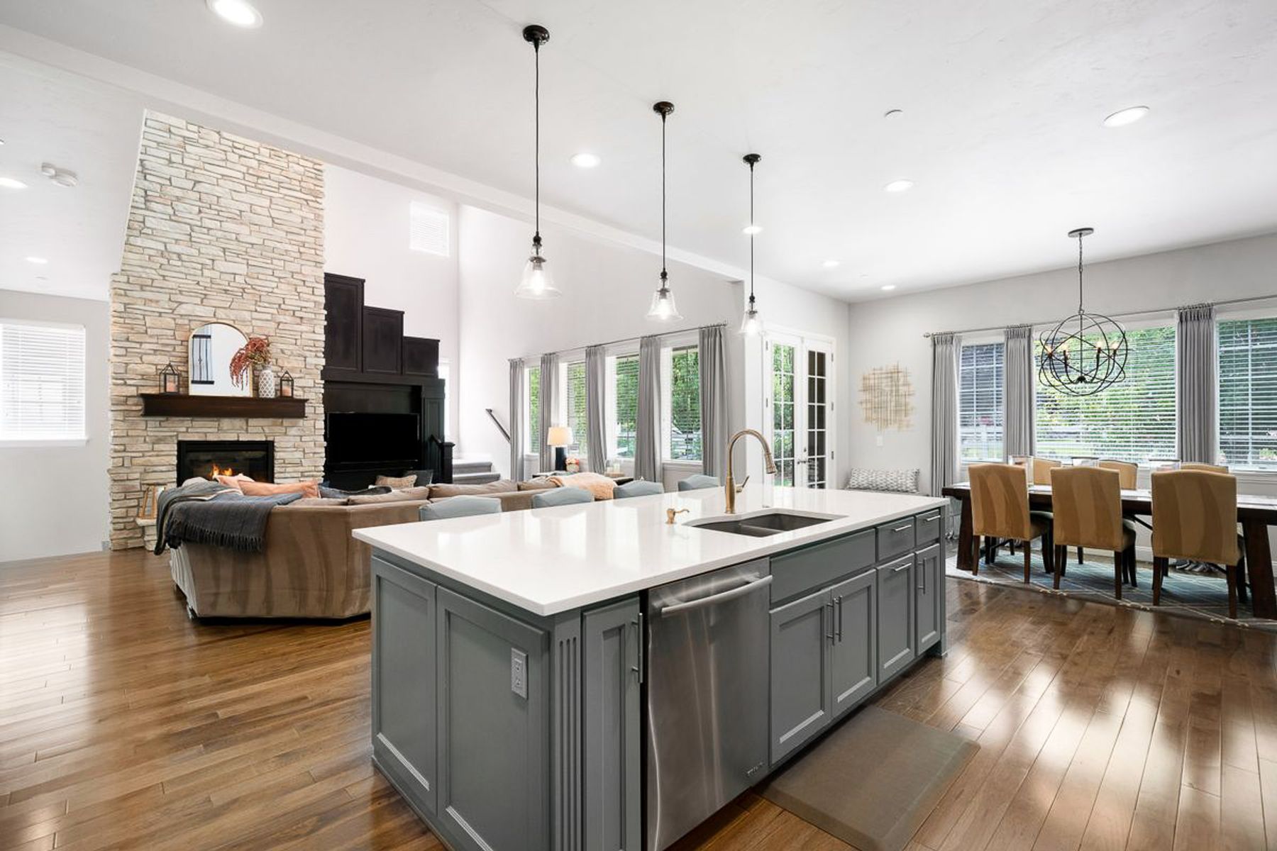  Beautifully upgraded home blends luxury, comfort, and functionality. - 物件實景
