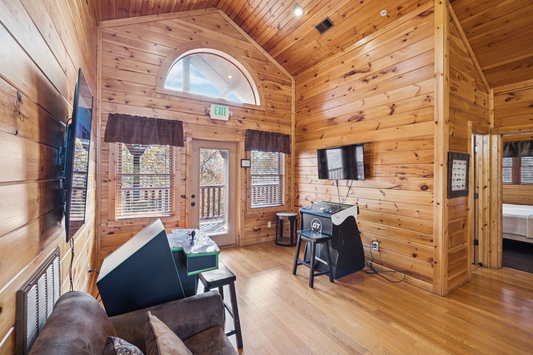 Gatlinburg, Tennessee, 37738, United States, 9 Bedrooms Bedrooms, ,9 BathroomsBathrooms,Residential,For Sale,1996380