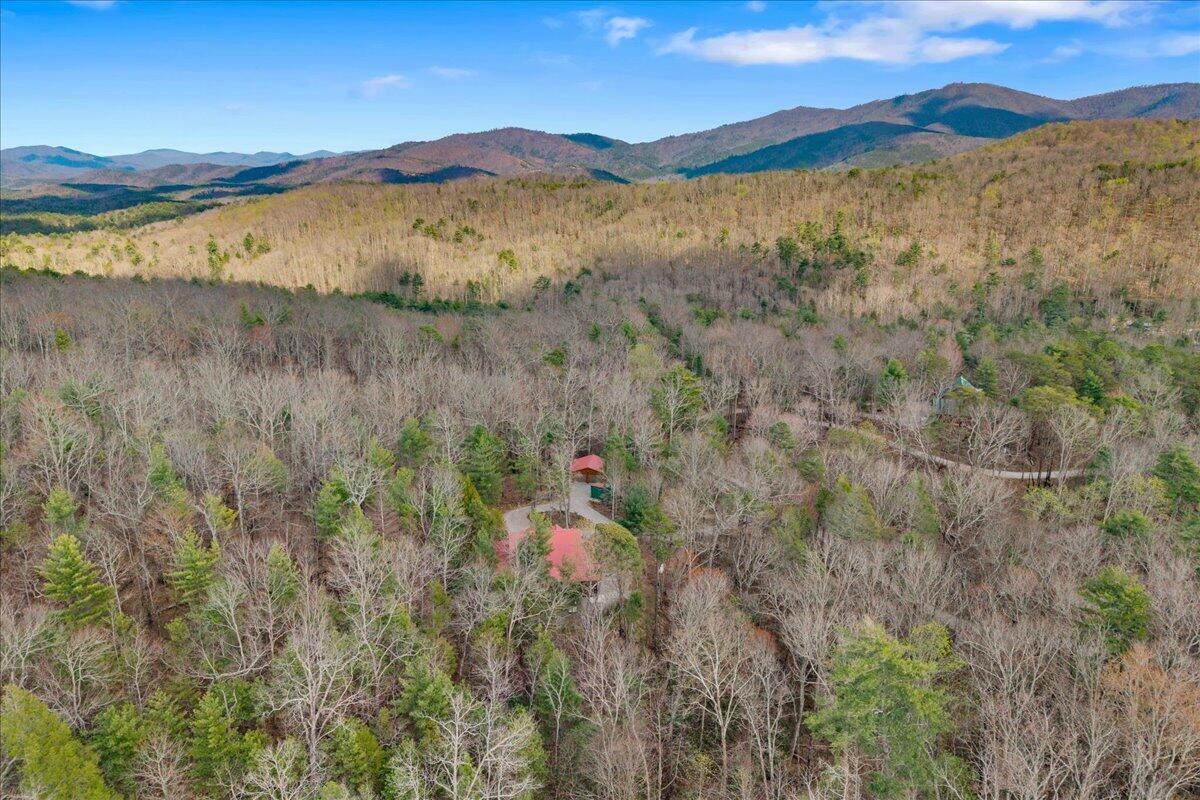 Tellico Plains, Tennessee, 37385, United States, 3 Bedrooms Bedrooms, ,3 BathroomsBathrooms,Residential,For Sale,2034978