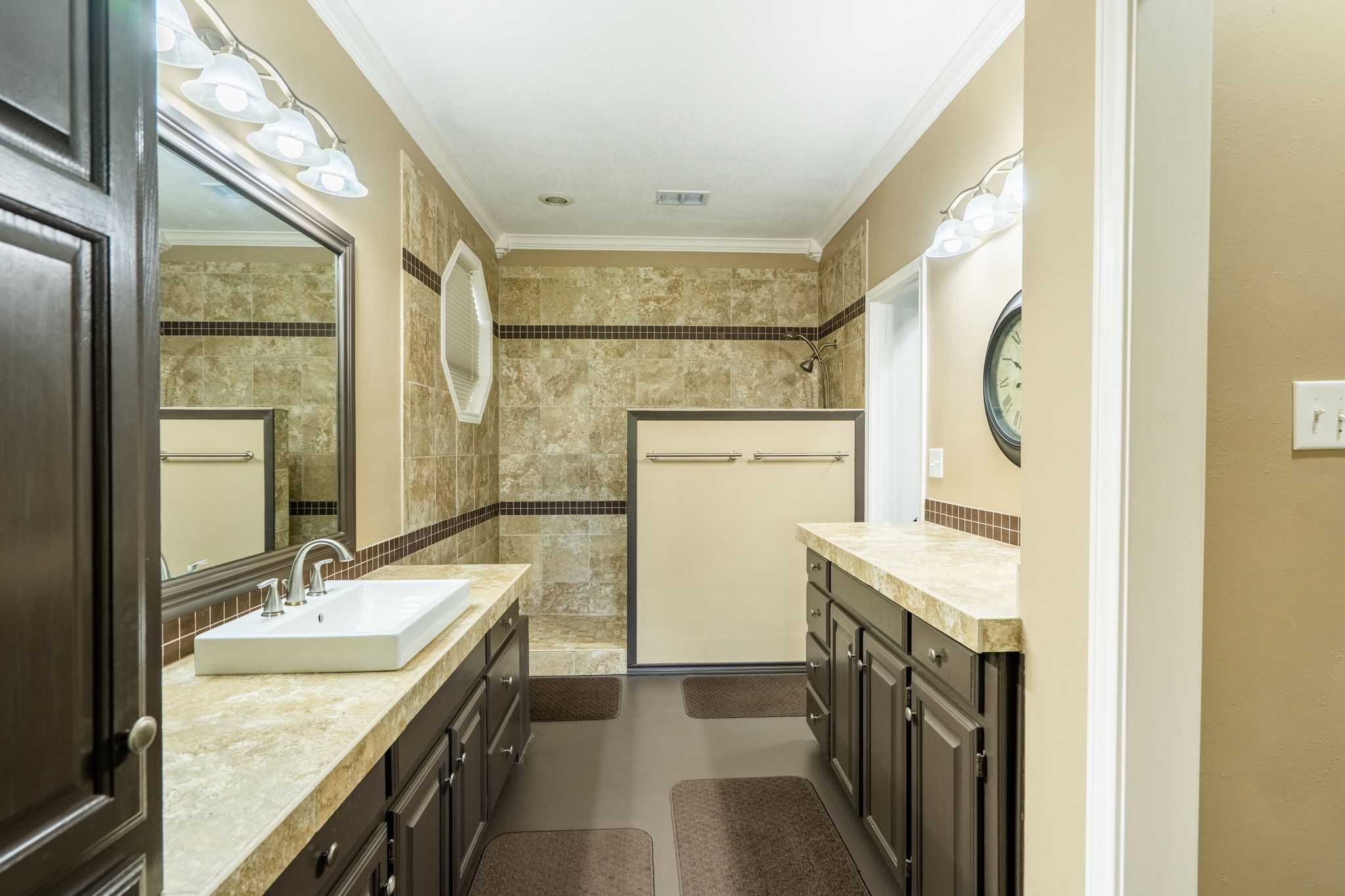 Heath, Texas, 75032, United States, 4 Bedrooms Bedrooms, ,3 BathroomsBathrooms,Residential,For Sale,1817518