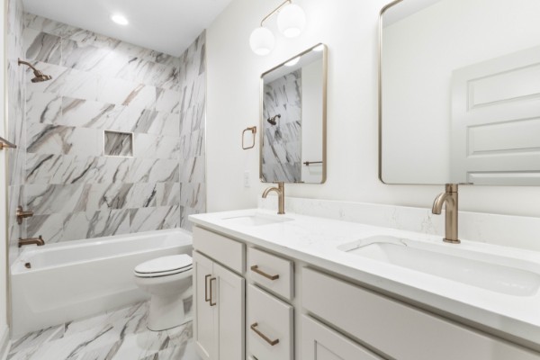 Cumberland Furnace, Tennessee, 37051, United States, 4 Bedrooms Bedrooms, ,3 BathroomsBathrooms,Residential,For Sale,2006360