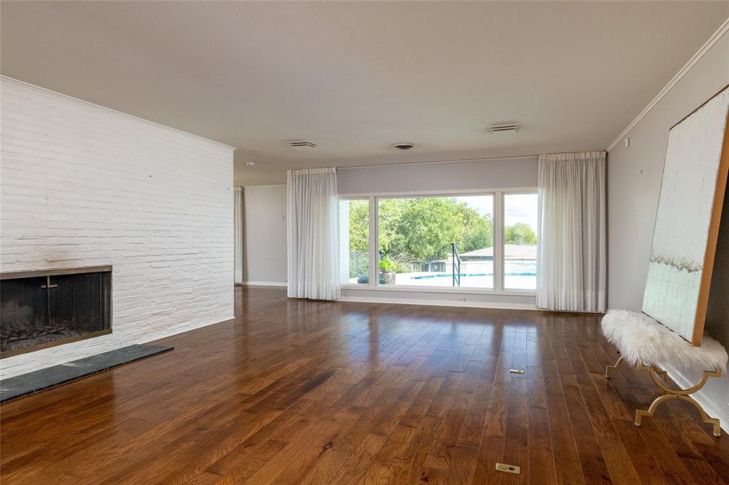 Weatherford, Texas, 76086, United States, 3 Bedrooms Bedrooms, ,4 BathroomsBathrooms,Residential,For Sale,1974864