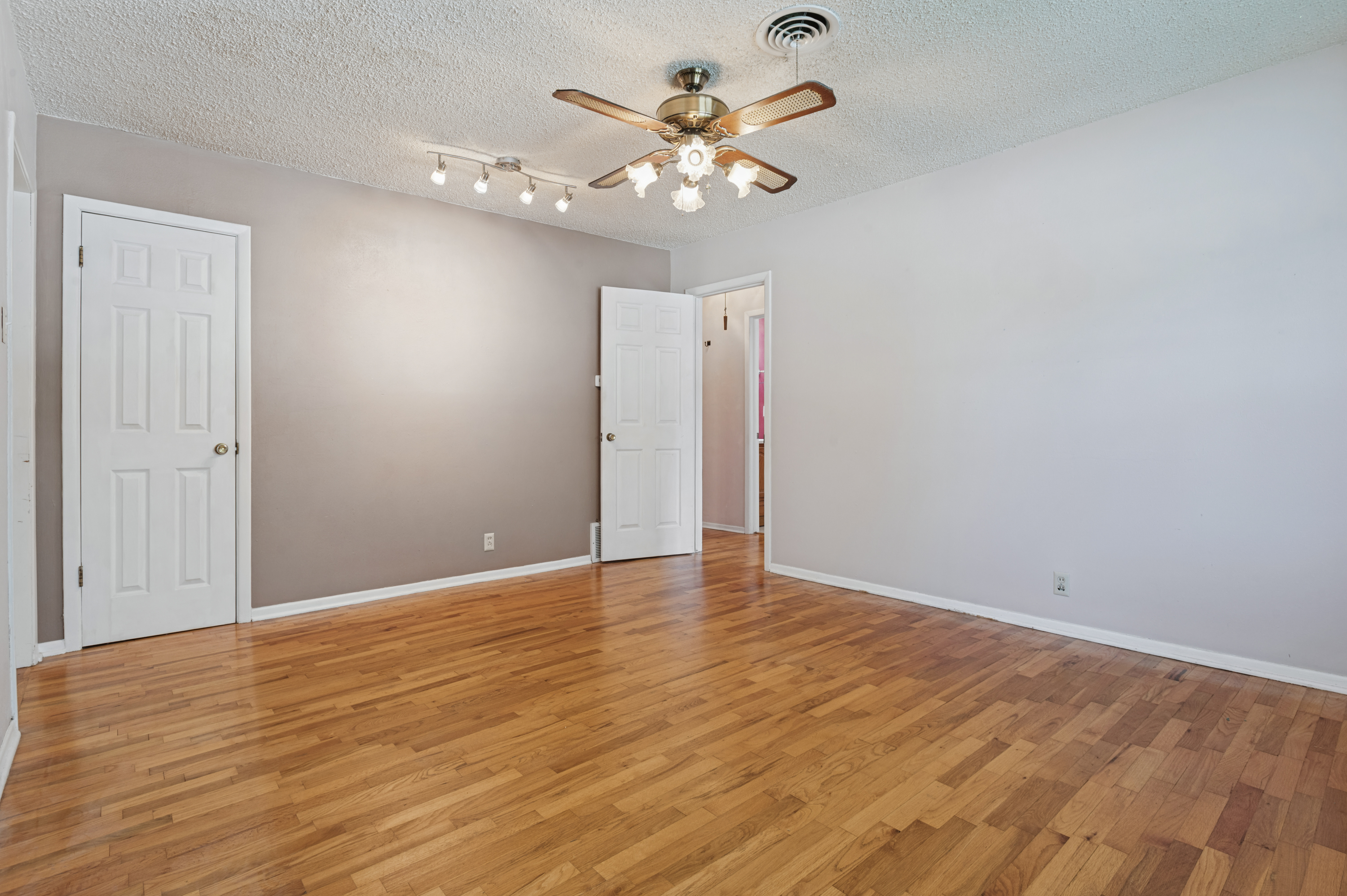  5020 Susan Lee Lane, North Richland Hills, TX, 76180 - 物件實景