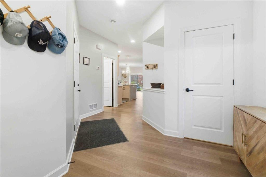 Brainerd, Minnesota, 56401, United States, 4 Bedrooms Bedrooms, ,2 BathroomsBathrooms,Residential,For Sale,1996764