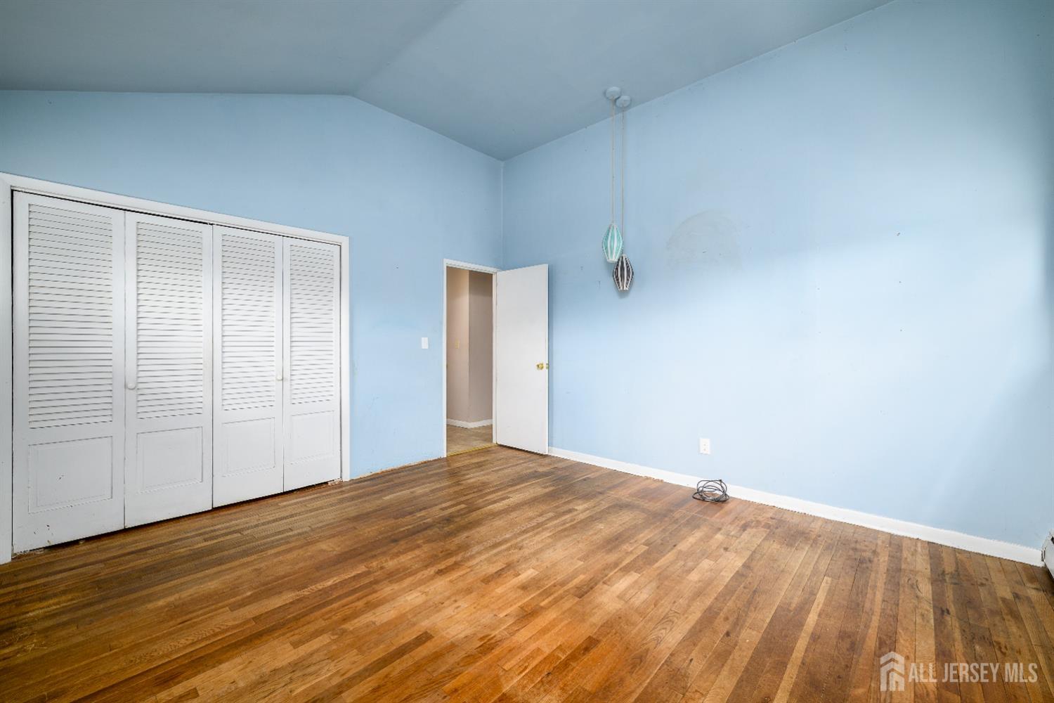 Colonia, New Jersey, 07067, United States, 4 Bedrooms Bedrooms, ,2 BathroomsBathrooms,Residential,For Sale,1961798