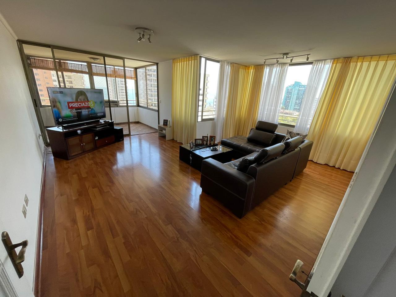 Antofagasta, Chile, 4 Bedrooms Bedrooms, ,3 BathroomsBathrooms,Residential,For Sale,1883093