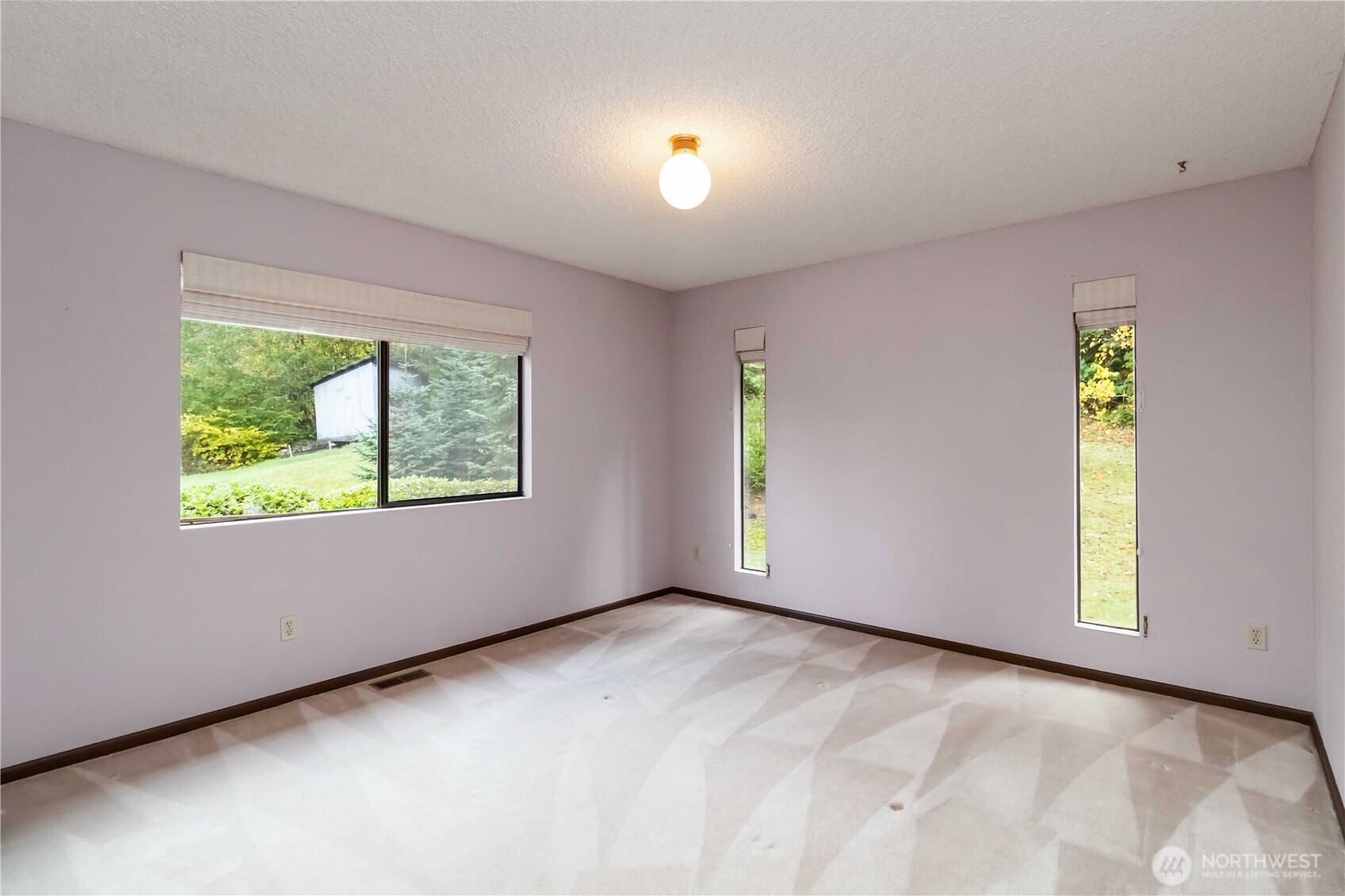 Longview, Washington, 98632, United States, 4 Bedrooms Bedrooms, ,2 BathroomsBathrooms,Residential,For Sale,1986535