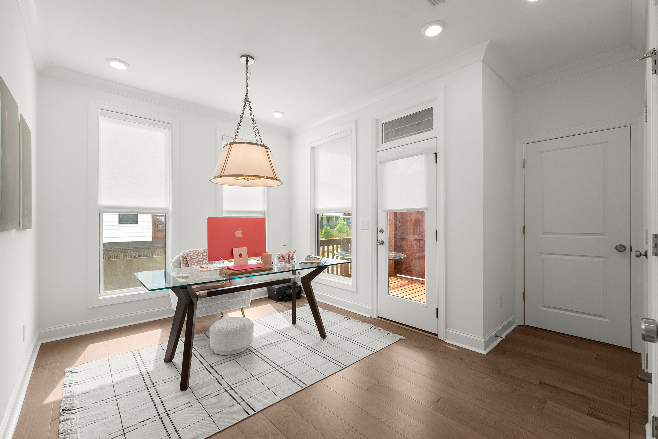  Welcome to One of the Most Desirable Locations and Homes in Upscale Ecco Park - 物件實景