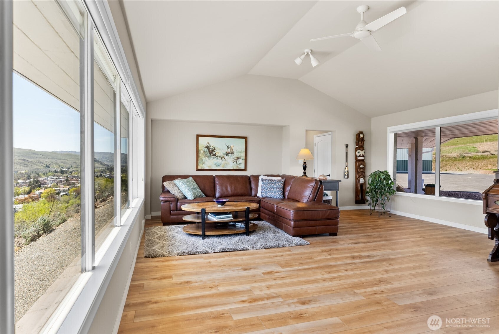 Okanogan, Washington, 98840, United States, 3 Bedrooms Bedrooms, ,2 BathroomsBathrooms,Residential,For Sale,1786609