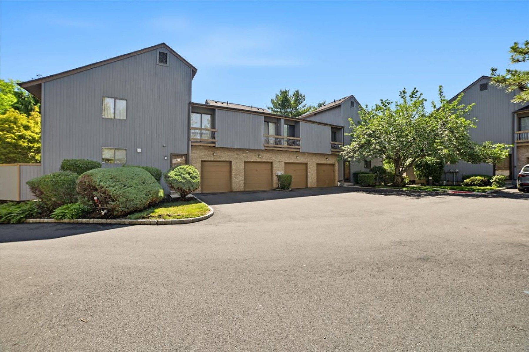  ?The Cedars? Bright and Spacious Townhome - 物件實景