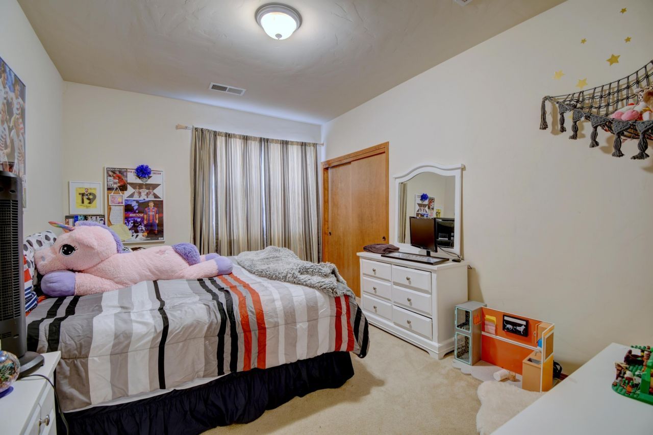 Albuquerque, New Mexico, 87120, United States, 4 Bedrooms Bedrooms, ,2 BathroomsBathrooms,Residential,For Sale,1972703