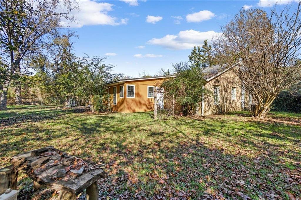 Timpson, Texas, 75975, United States, 3 Bedrooms Bedrooms, ,2 BathroomsBathrooms,Residential,For Sale,2000555