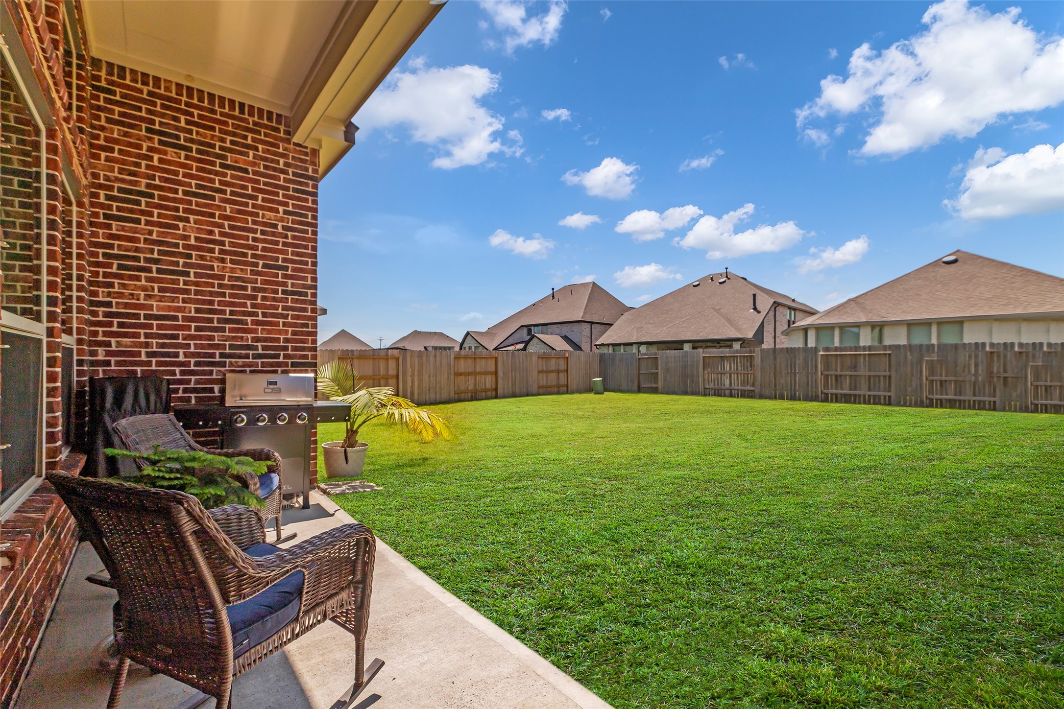 Webster, Texas, 77598, United States, 4 Bedrooms Bedrooms, ,4 BathroomsBathrooms,Residential,For Sale,1901174