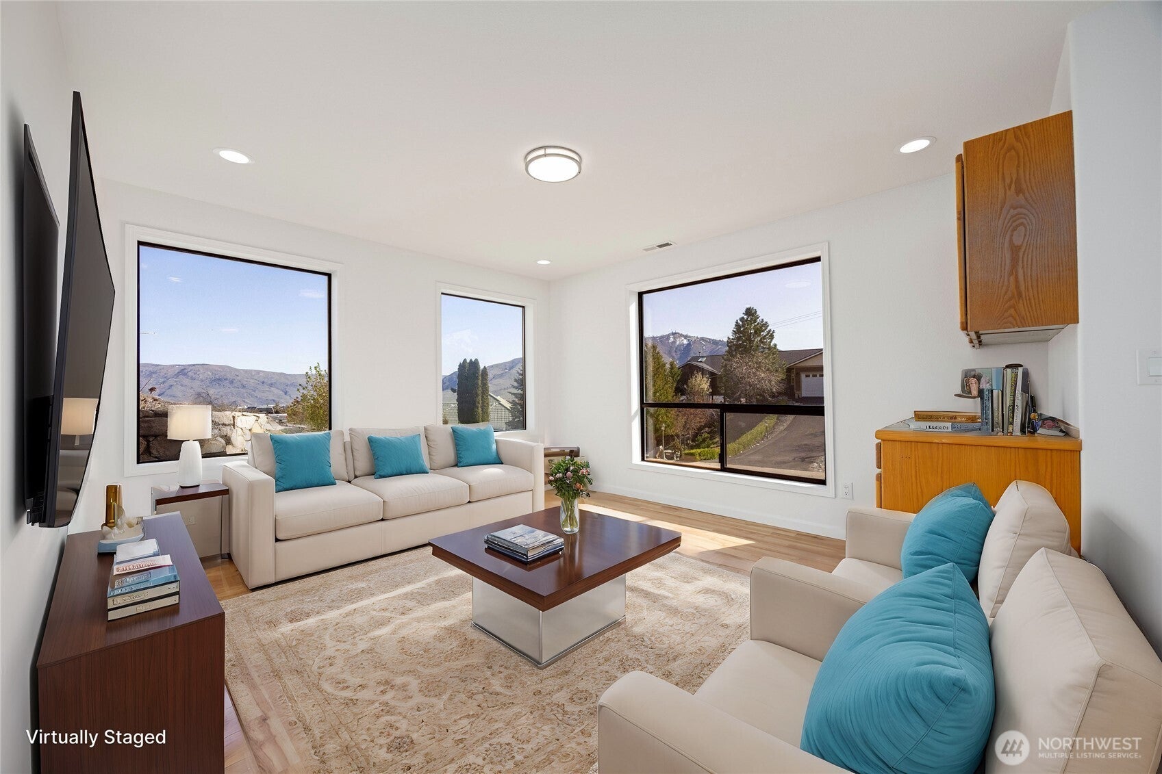 Chelan, Washington, 98816, United States, 3 Bedrooms Bedrooms, ,2 BathroomsBathrooms,Residential,For Sale,1766937