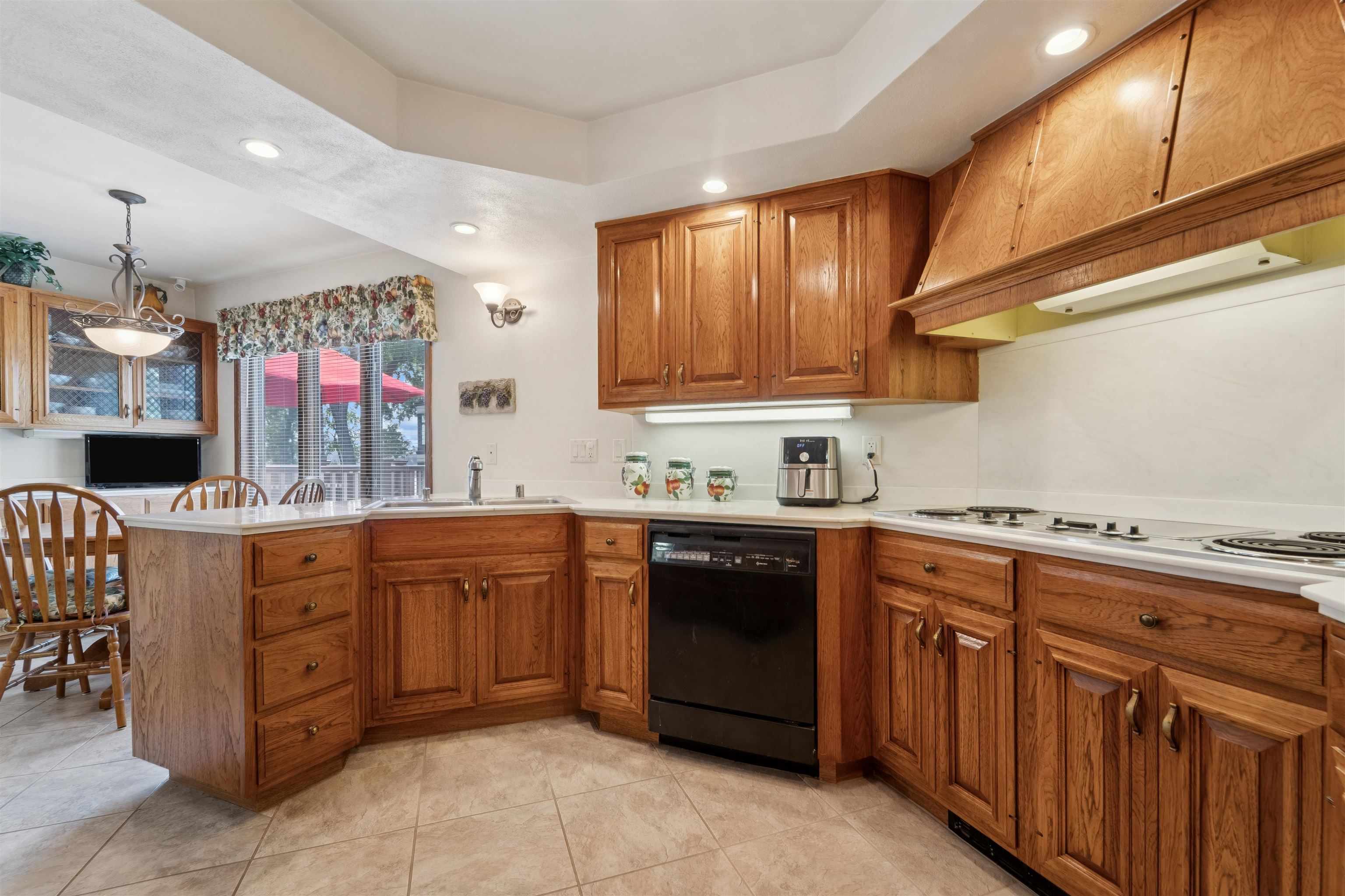 APPLETON, Wisconsin, 54914, United States, 3 Bedrooms Bedrooms, ,3 BathroomsBathrooms,Residential,For Sale,1911879