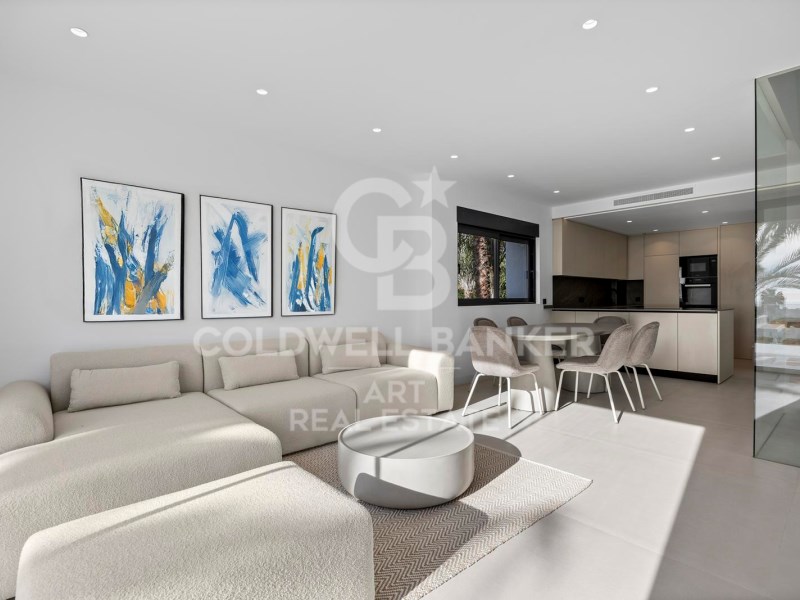 Estepona, Andalusia, ES, 3 Bedrooms Bedrooms, ,3 BathroomsBathrooms,Residential,For Sale,1743348