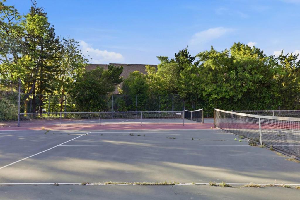 San Jose, California, 95122, United States, 2 Bedrooms Bedrooms, ,2 BathroomsBathrooms,Residential,For Sale,2038444