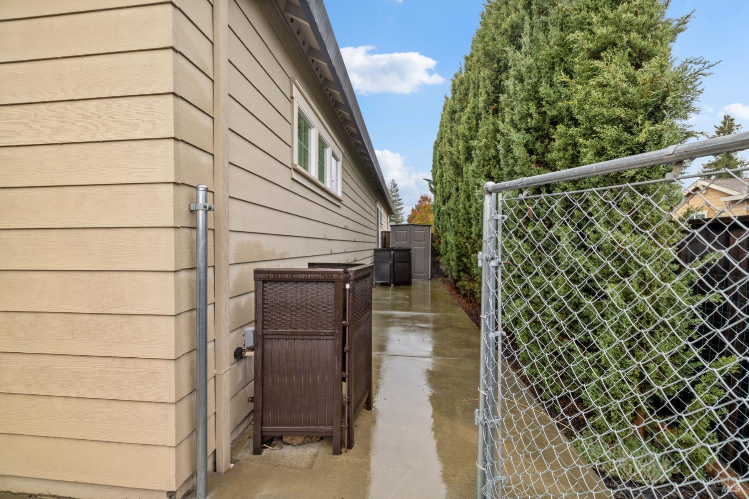 Santa Rosa, California, 95407, United States, 3 Bedrooms Bedrooms, ,2 BathroomsBathrooms,Residential,For Sale,1988541